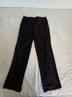 Kuhl Womens Stretch Black Cargo Pants.